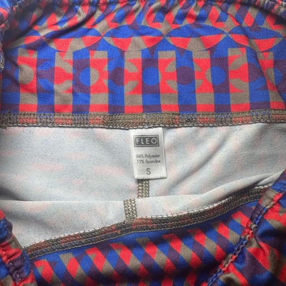 Great condition Fleo size small shorts - Picture 3 of 3